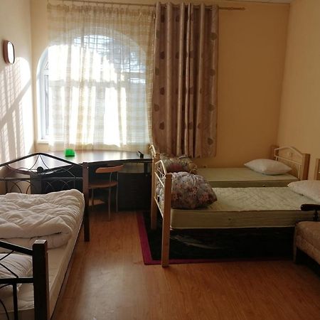 Freedom Hostel Uzhhorod Bagian luar foto