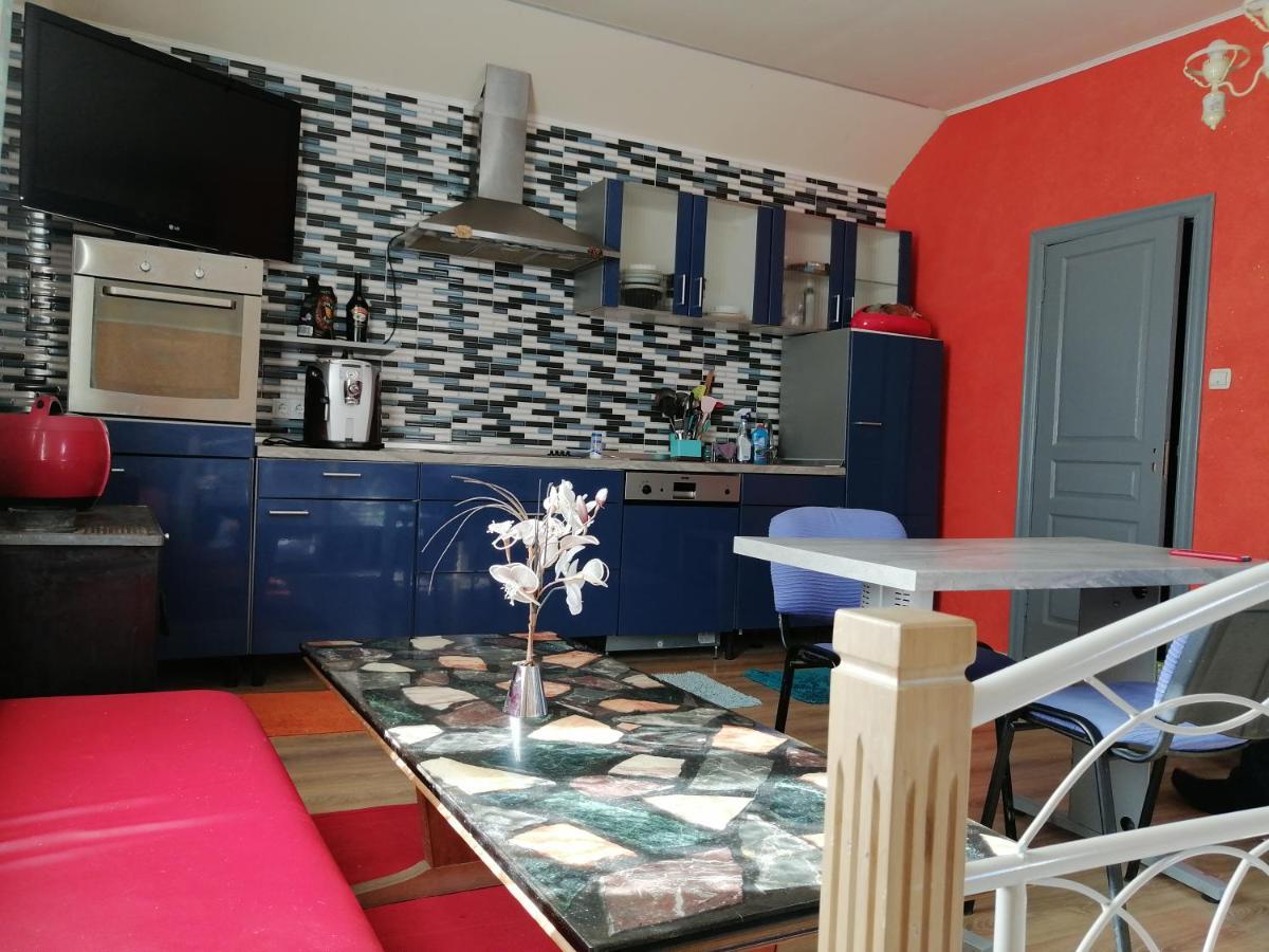 Freedom Hostel Uzhhorod Bagian luar foto