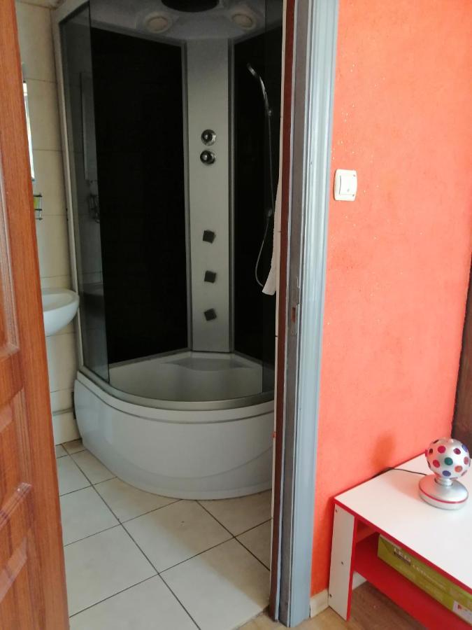 Freedom Hostel Uzhhorod Bagian luar foto