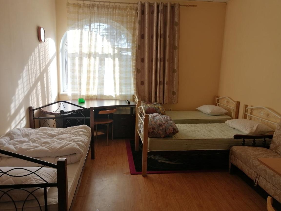 Freedom Hostel Uzhhorod Bagian luar foto