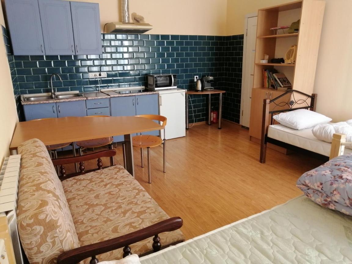 Freedom Hostel Uzhhorod Bagian luar foto