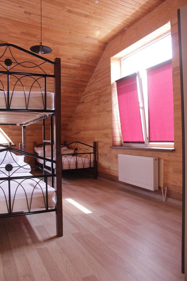 Freedom Hostel Uzhhorod Bagian luar foto