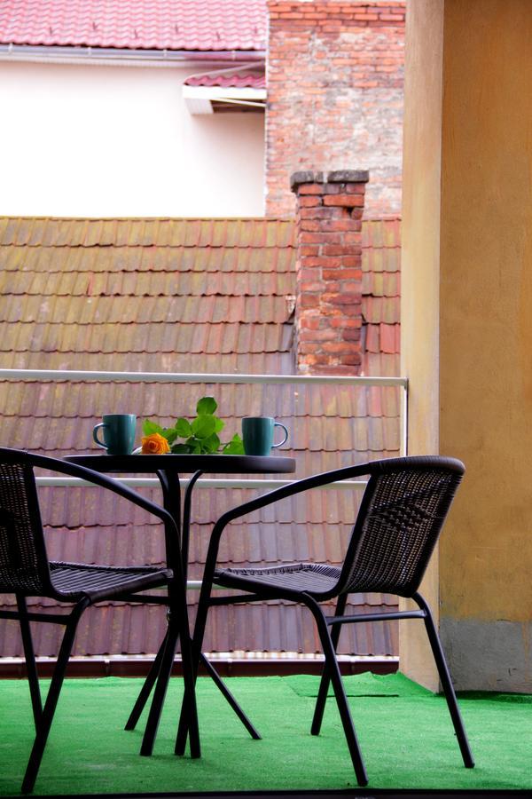 Freedom Hostel Uzhhorod Bagian luar foto